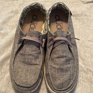 Hey dudes woman’s size 10